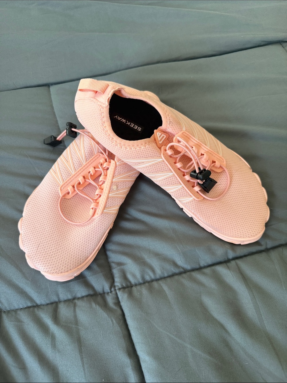 NWOT Peach Pink Swim/Outdoor Shoes